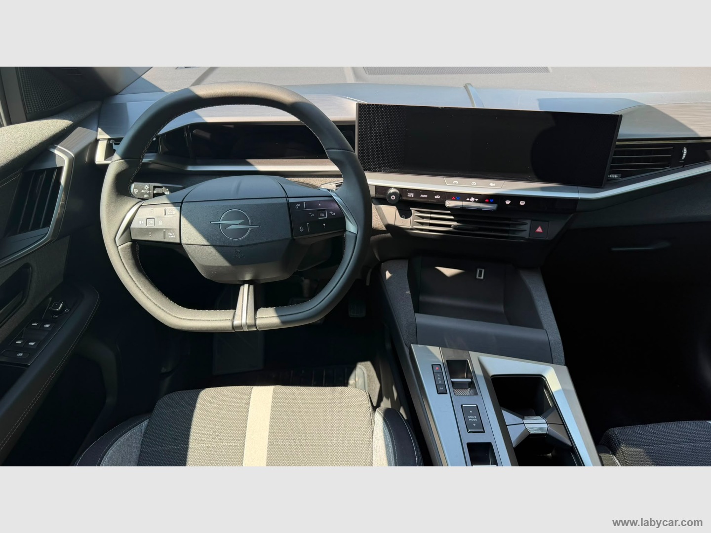 Opel Grandland Hybrid 145 CV DCT6 Edition - Immagine 11
