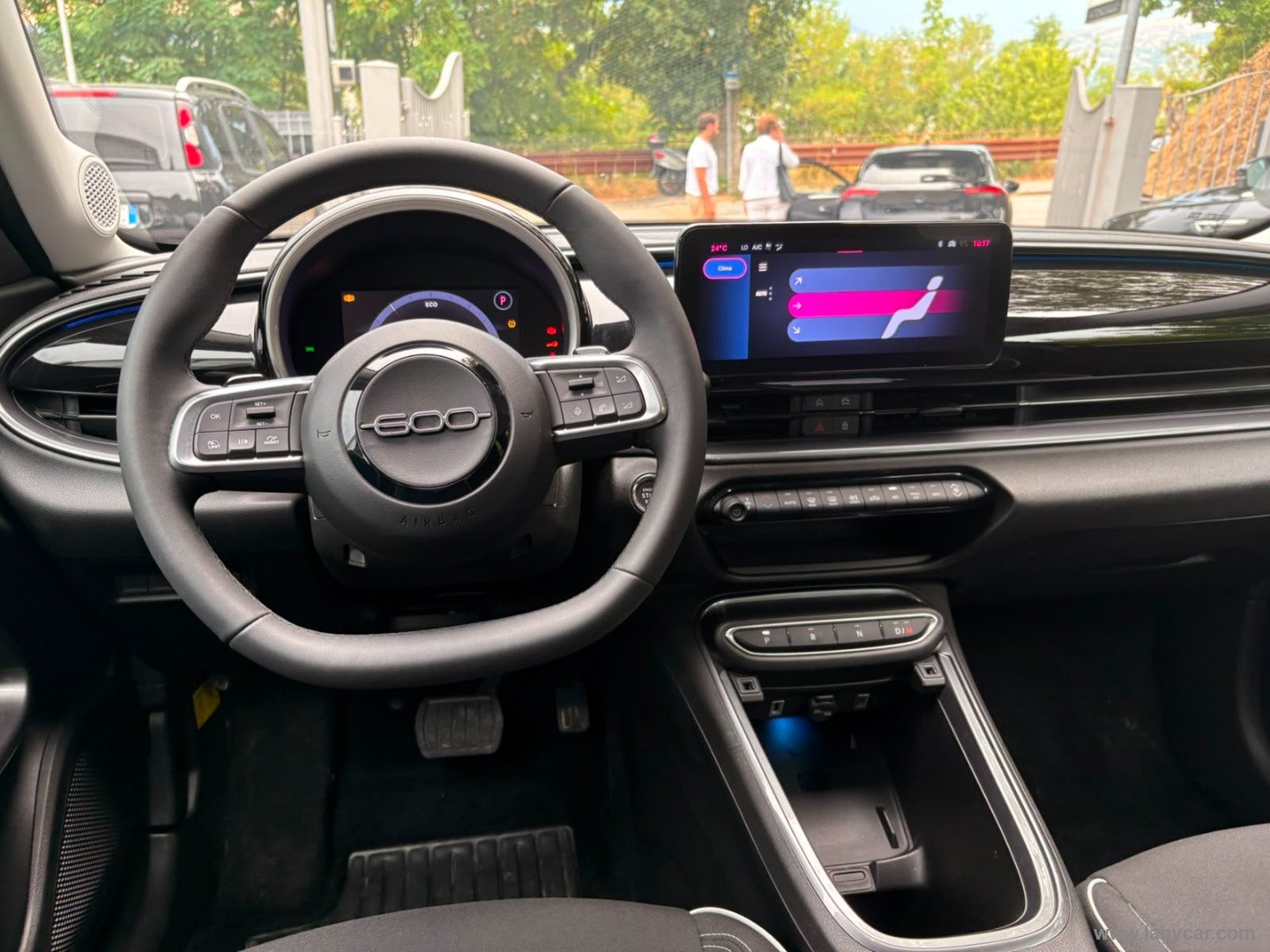 Fiat 600 Hybrid 145 CV DCT MHEV Icon - Immagine 11