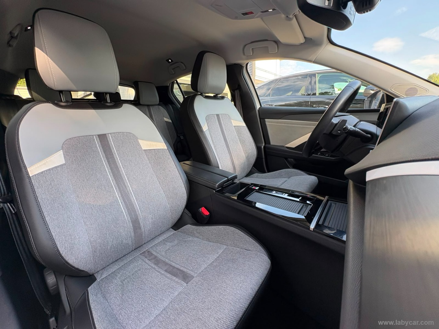 Opel Astra 1.2 Turbo 130 CV AT8 Elegance - Immagine 11