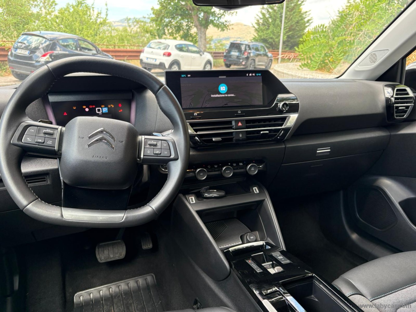 Citroën C4 Hybrid 136 e-DCS6 Plus - Immagine 11