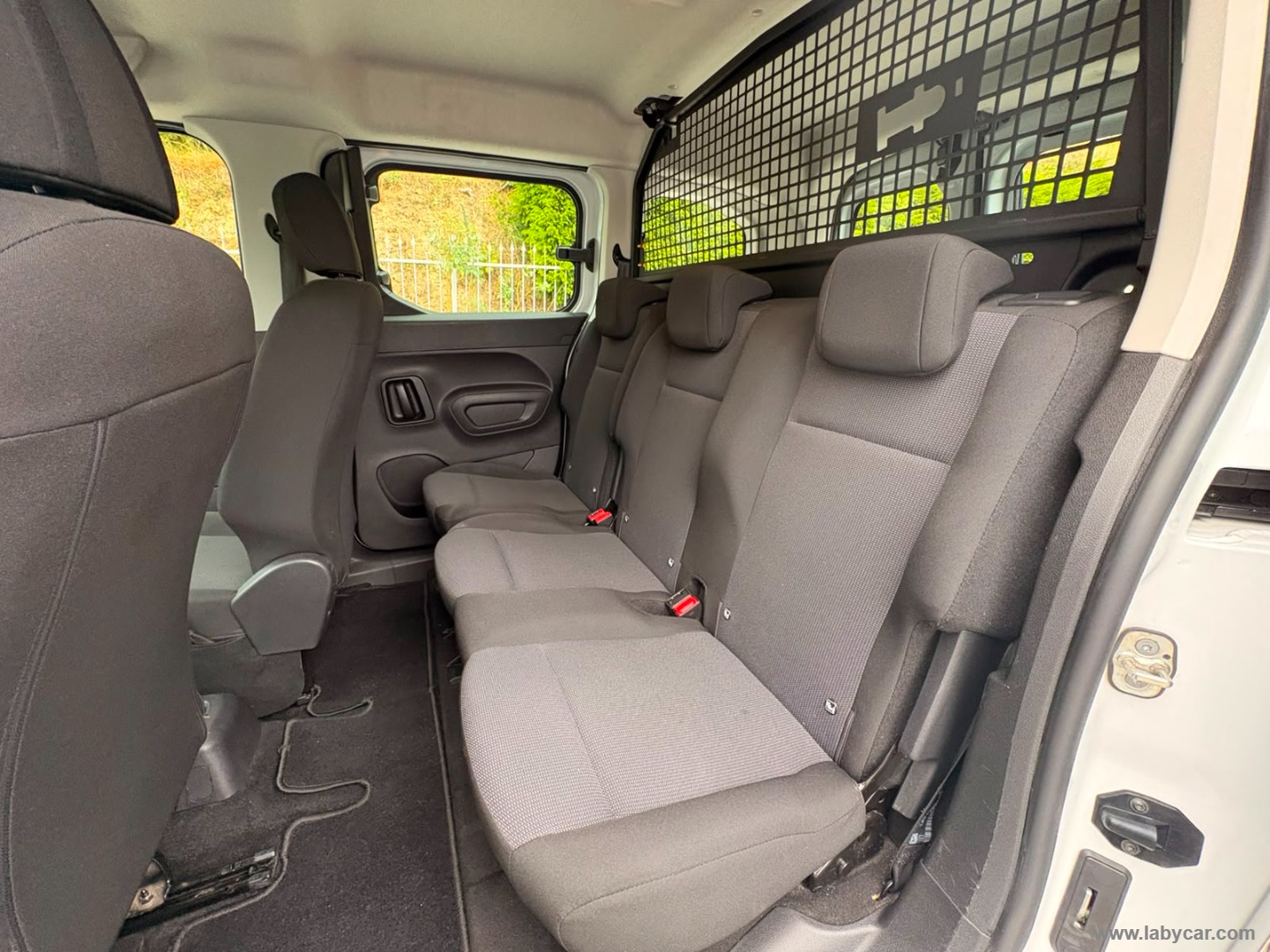 Citroën BERLINGO BlueHDi 100 S&S Combi Live - Immagine 11