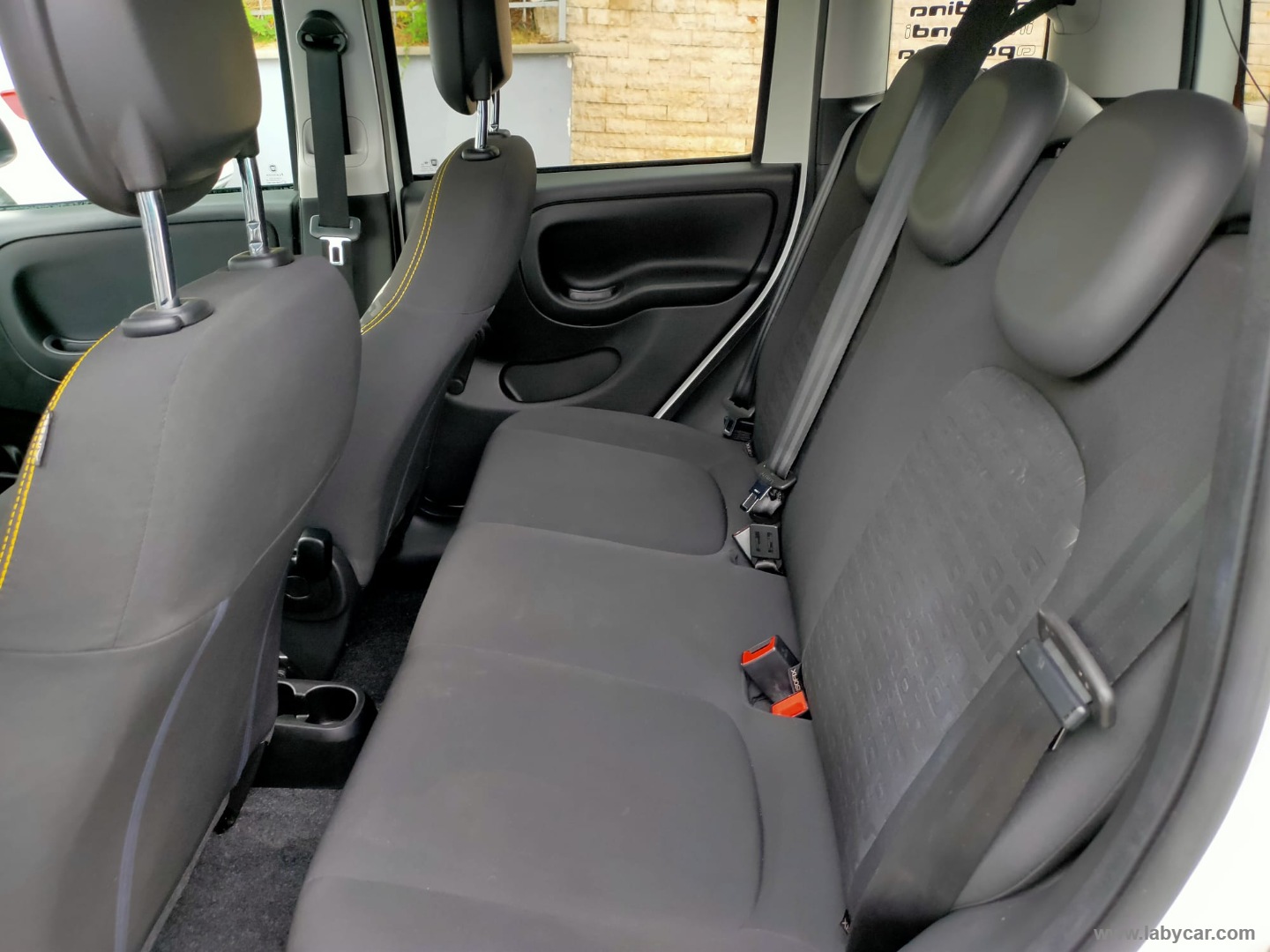 Fiat Panda 1.0 FireFly S&S Hybrid Pandina - Immagine 11