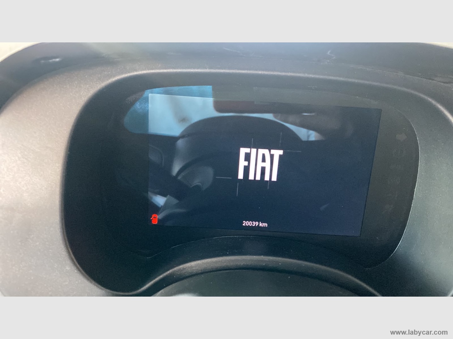 Fiat Panda 1.0 FireFly S&S Hybrid Pandina - Immagine 11