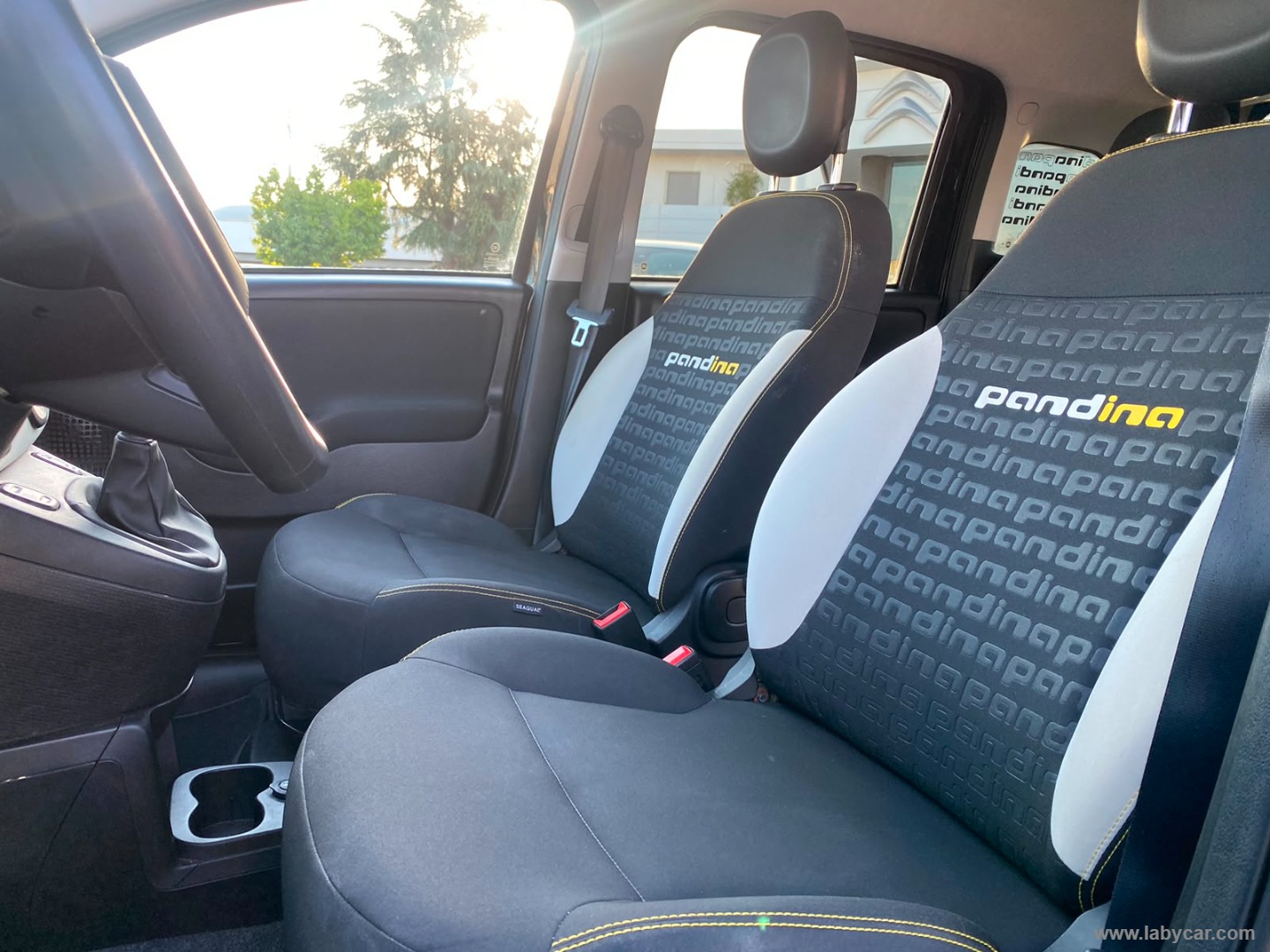Fiat Panda 1.0 FireFly S&S Hybrid Pandina - Immagine 11