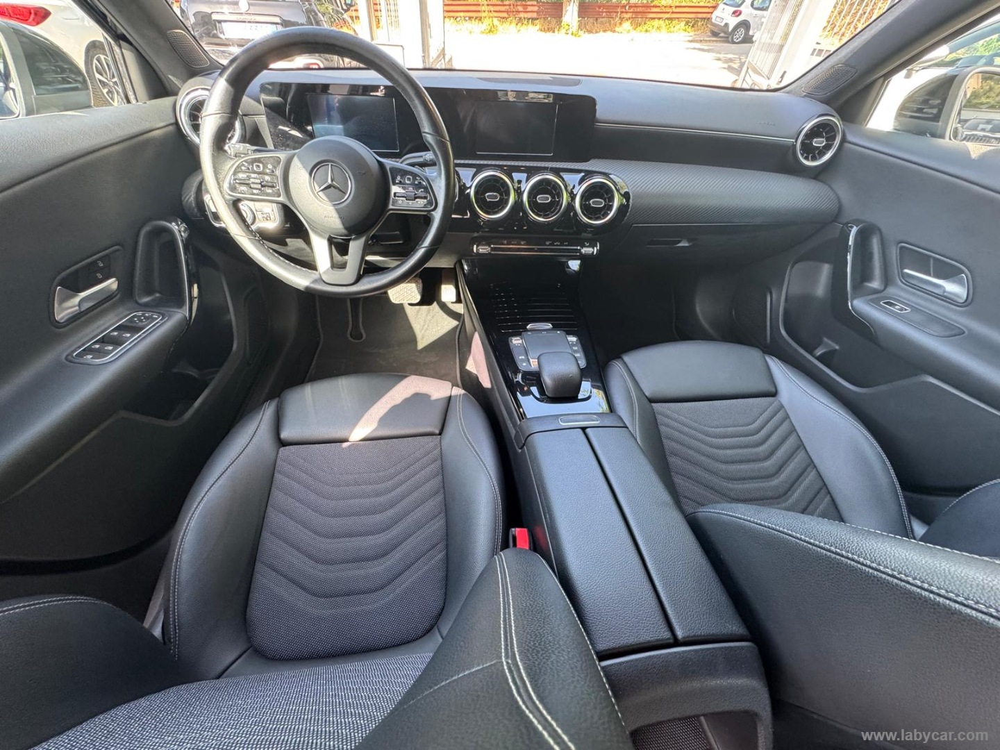 Mercedes-Benz Classe A A 180 d Automatic Business - Immagine 11