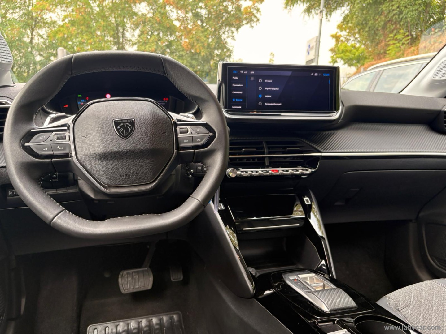 Peugeot 208 Hybrid 110 e-DCS6 Allure - Immagine 11