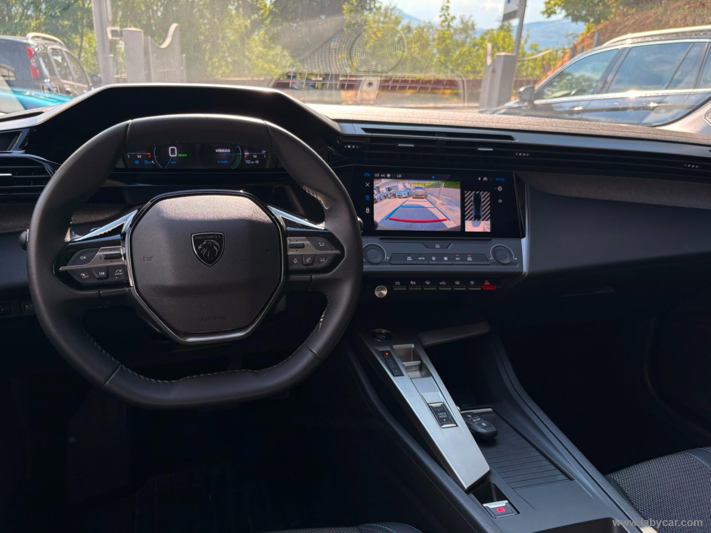 Peugeot 408 Plug-in Hybrid 225 e-EAT8 Allure - Immagine 11