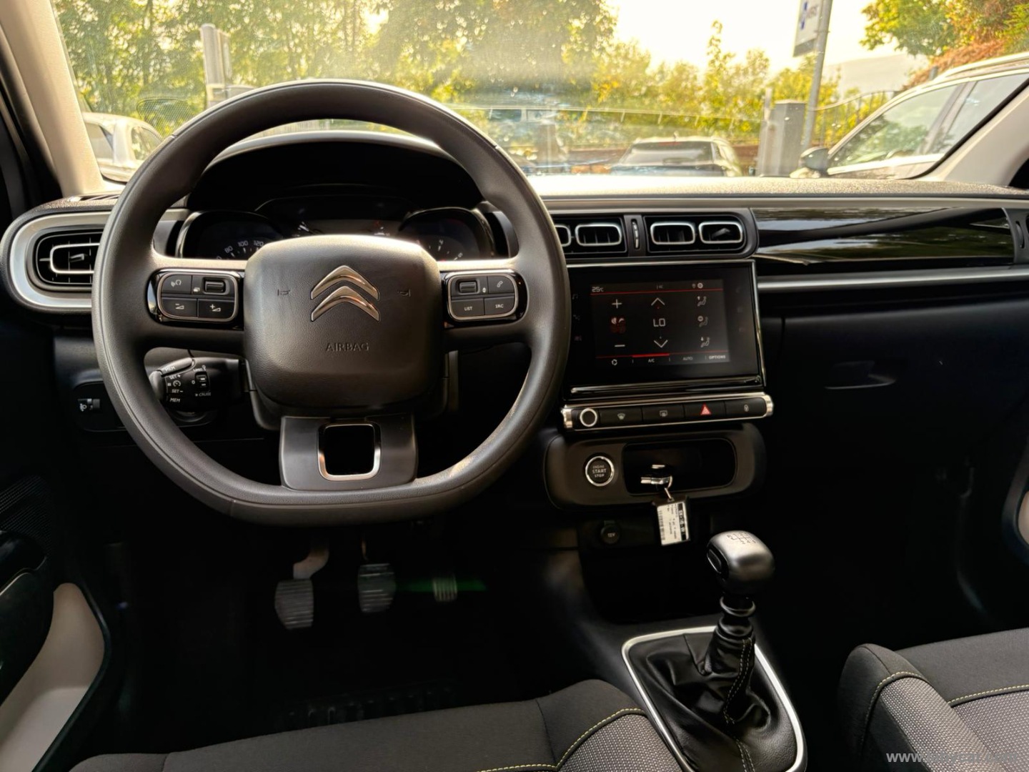 Citroën C3 PureTech 110 S&S Shine - Immagine 11