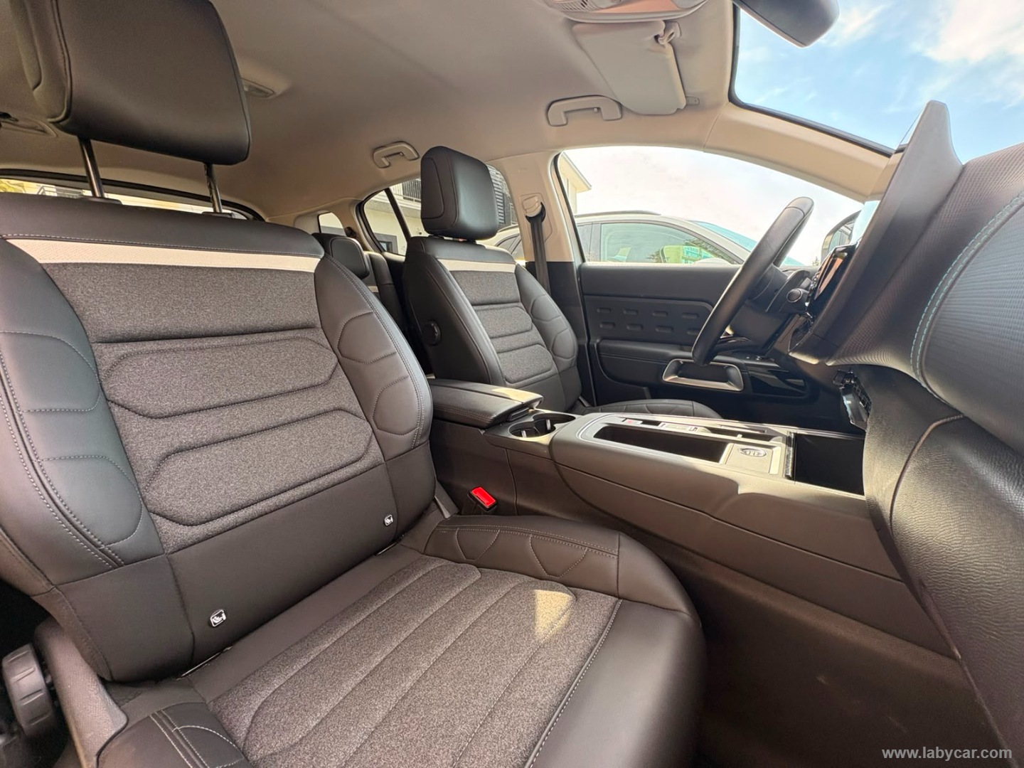 Citroën C5 Aircross Hybrid 145 e-DCS6 Max - Immagine 11