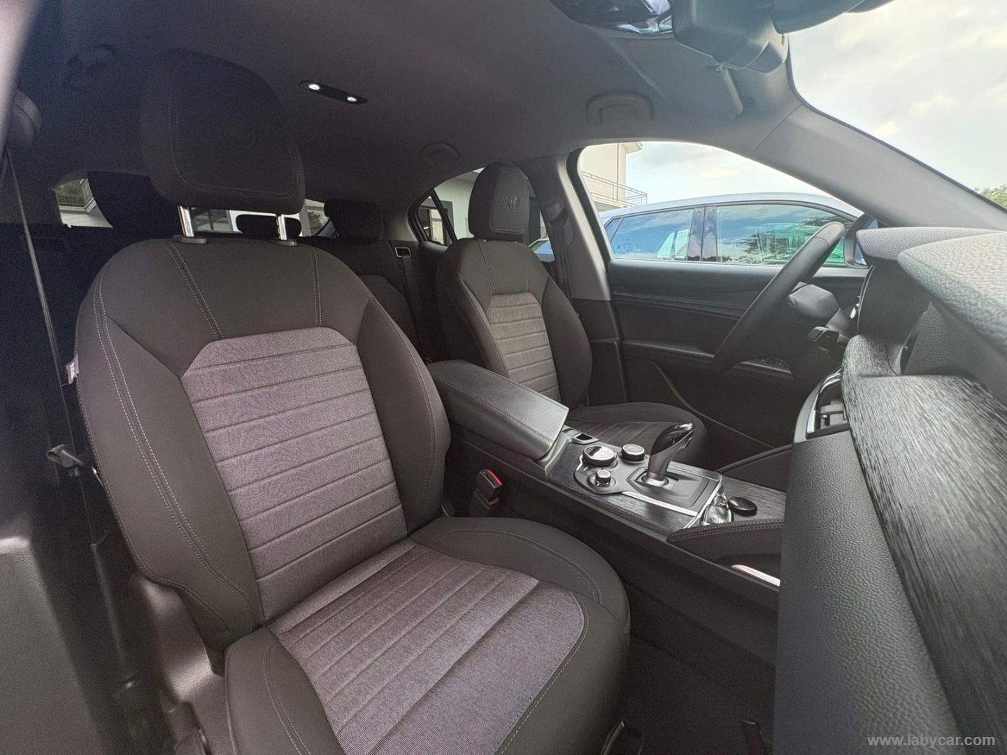 Alfa Romeo Stelvio 2.2 T.diesel 160CV AT8 RWD Sp-T. - Immagine 11