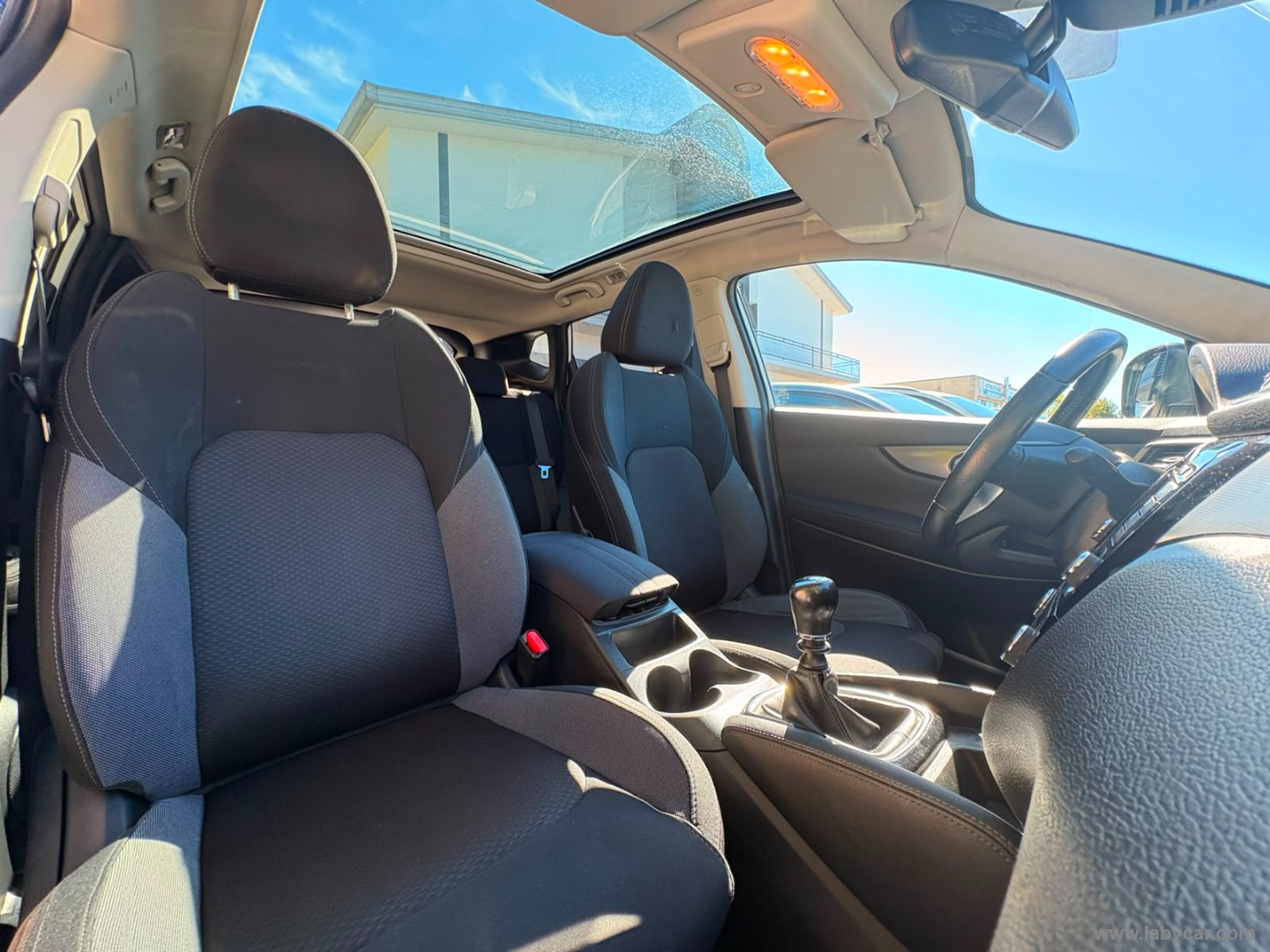 Nissan Qashqai 1.5 dCi N-Connecta - Immagine 11