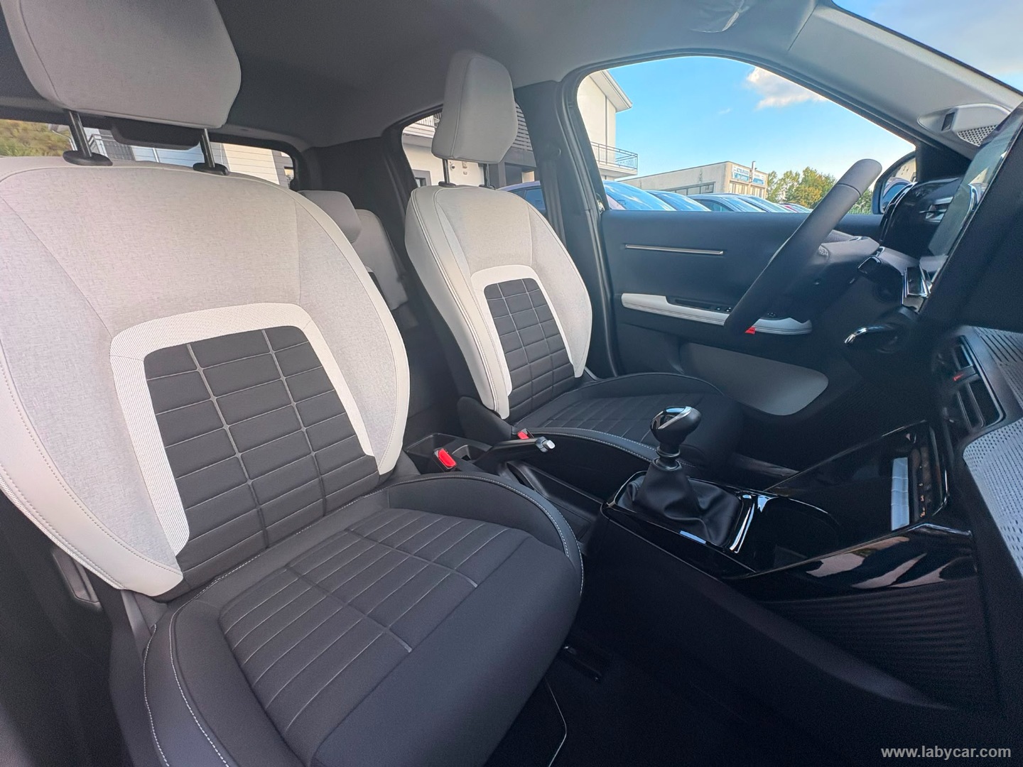 Citroën C3 PureTech 100 S&S Max - Immagine 11