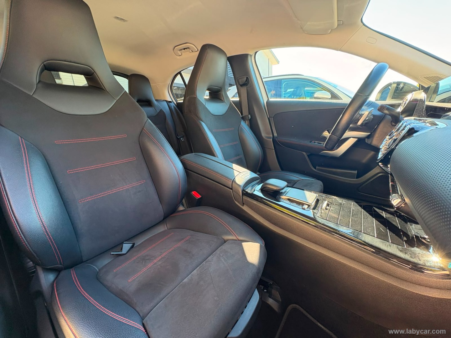 Mercedes-Benz Classe A A 200 d Automatic Premium - Immagine 11