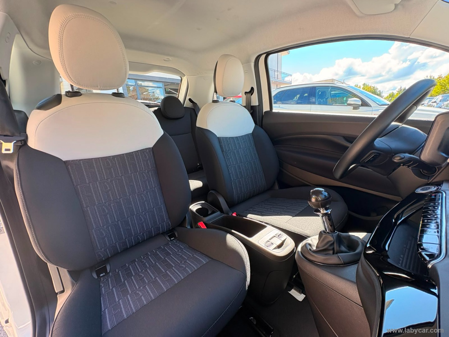 Fiat 500 Berlina Hybrid Pop - Immagine 11