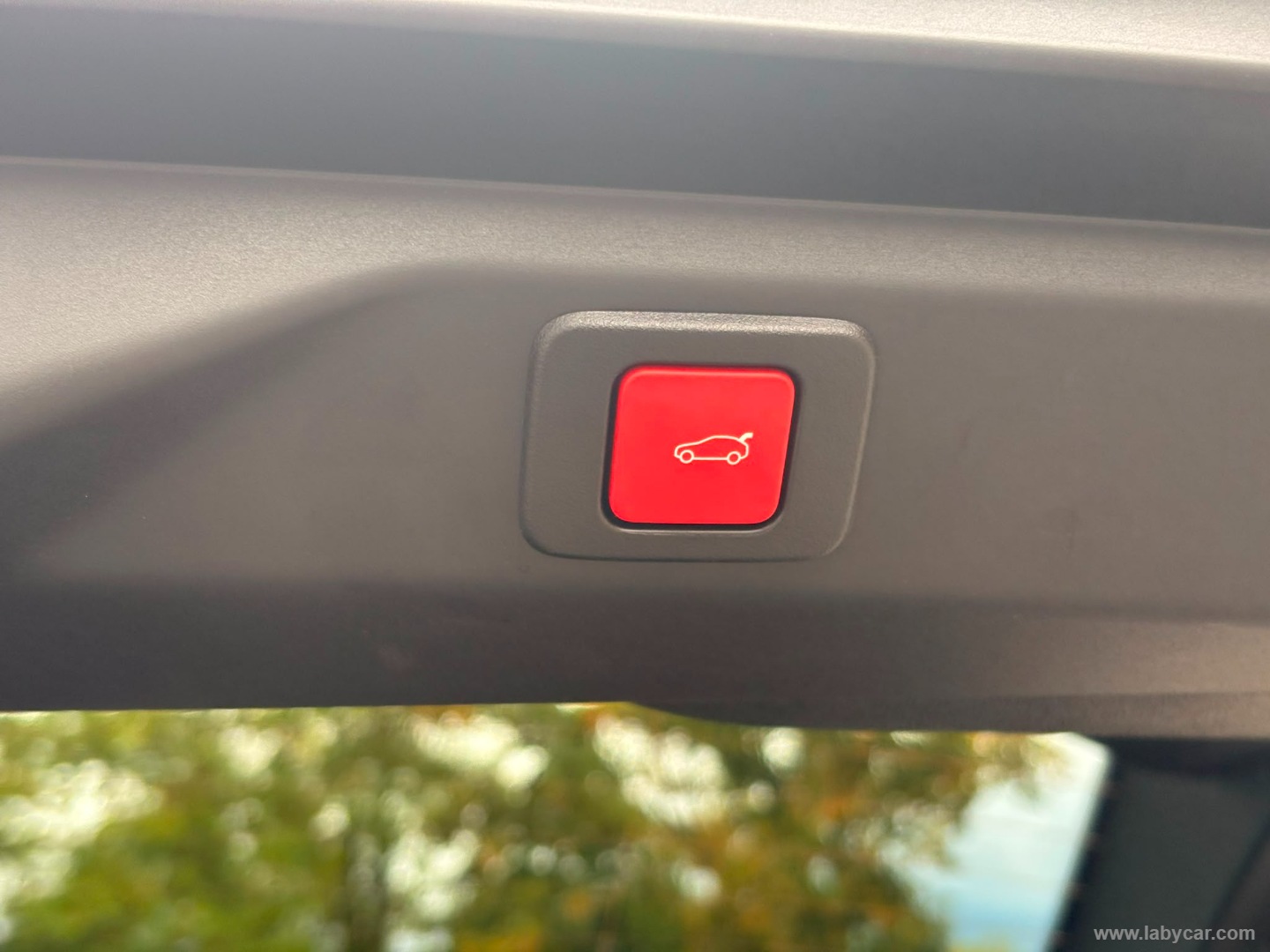 Peugeot 3008 Hybrid 145 e-DCS6 GT - Immagine 11