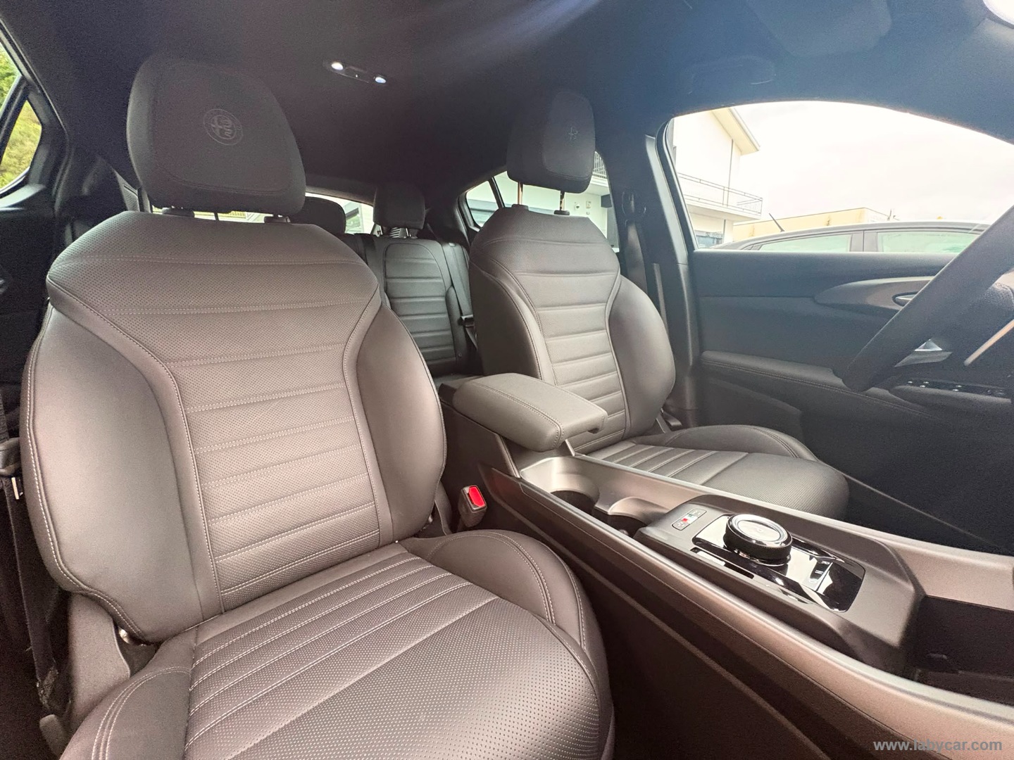 Alfa Romeo Tonale 1.3 280 CV PHEV AT6 Q4 Veloce - Immagine 11