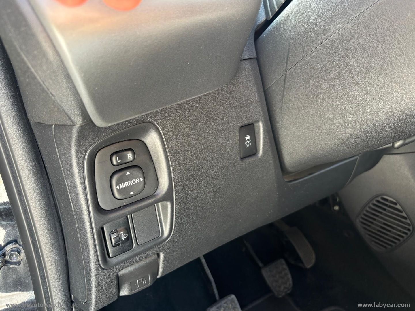 Aygo Connect 1.0 VVT-i 72 CV 5p. x-cool - immagine 11