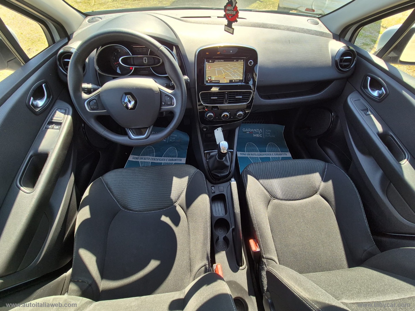 Clio dCi 8V 75CV 5p. Moschino Intens - immagine 11