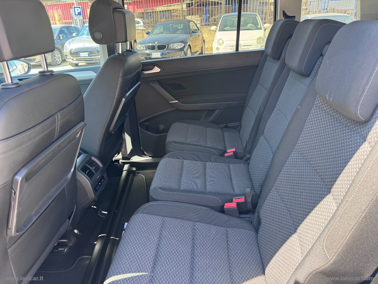 Touran 1.6 TDI 115 CV DSG Executive BMT - immagine 11
