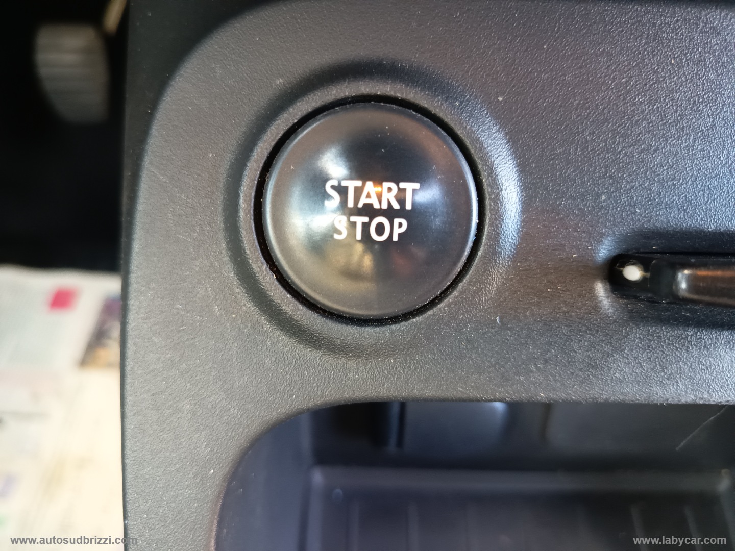 Captur 1.5 dCi 8V 90 CV S&S Live NAVI - immagine 11