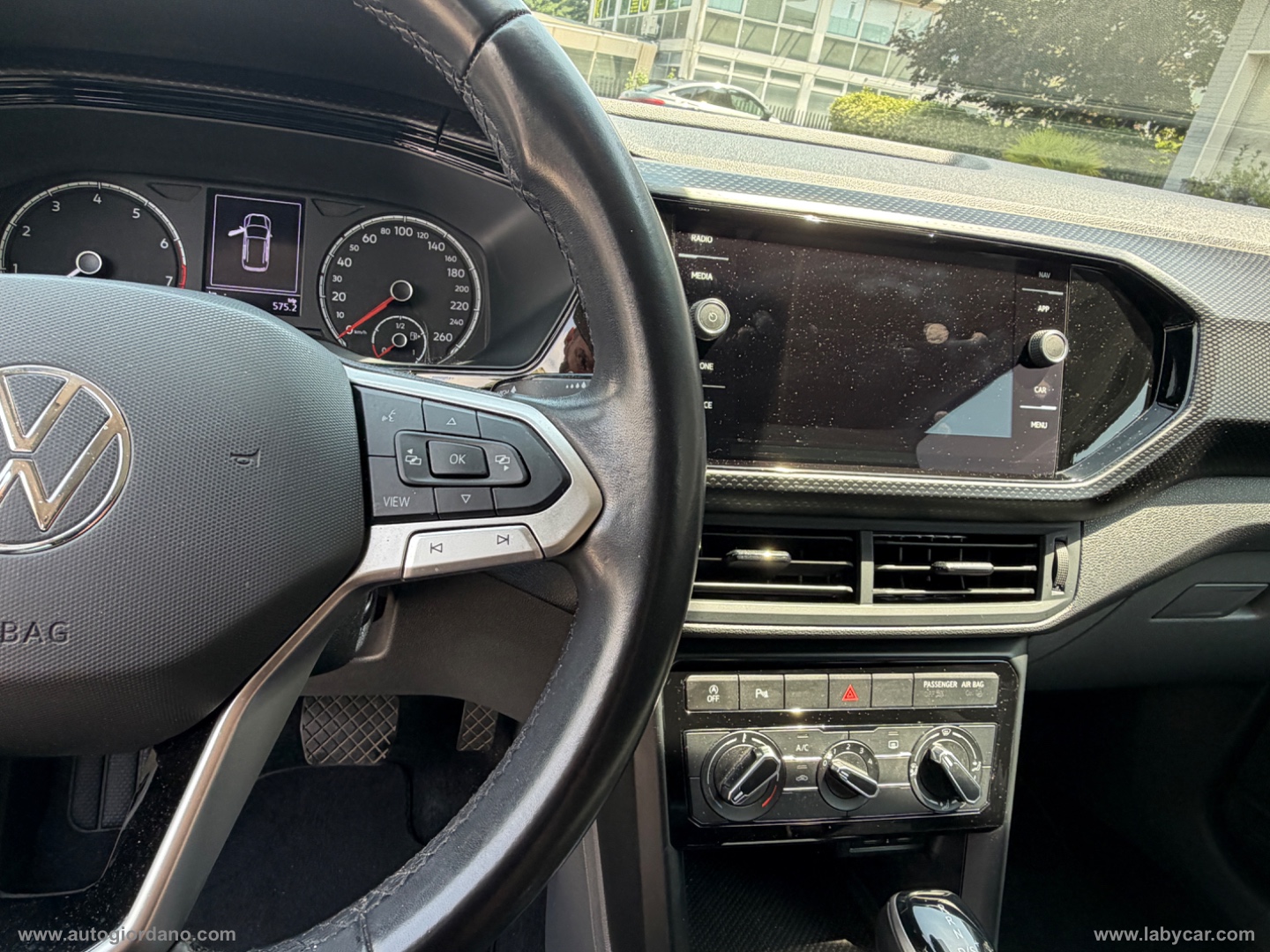 T-Cross 1.0 TSI 110 CV DSG Advanced - immagine 11