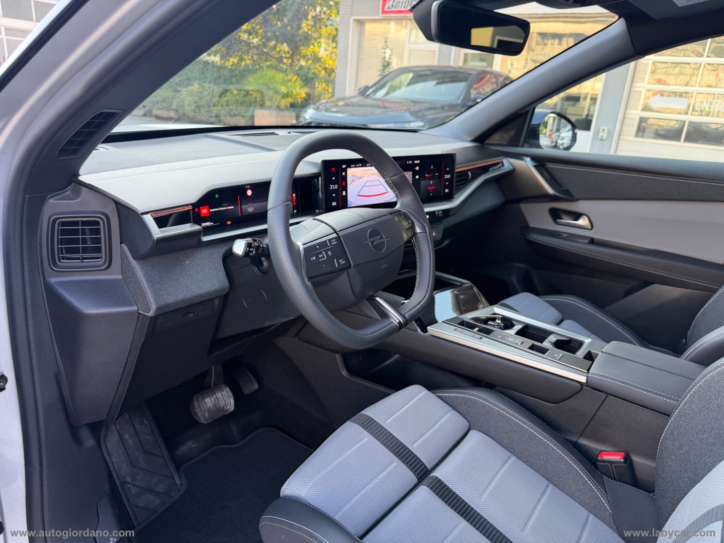 Grandland 1.2 Hybrid 145 CV EDCT GS - immagine 11