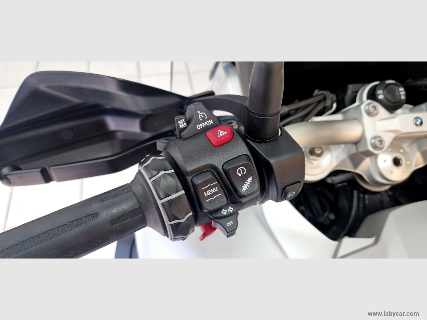 F 900 GS ADVENTURE - immagine 11