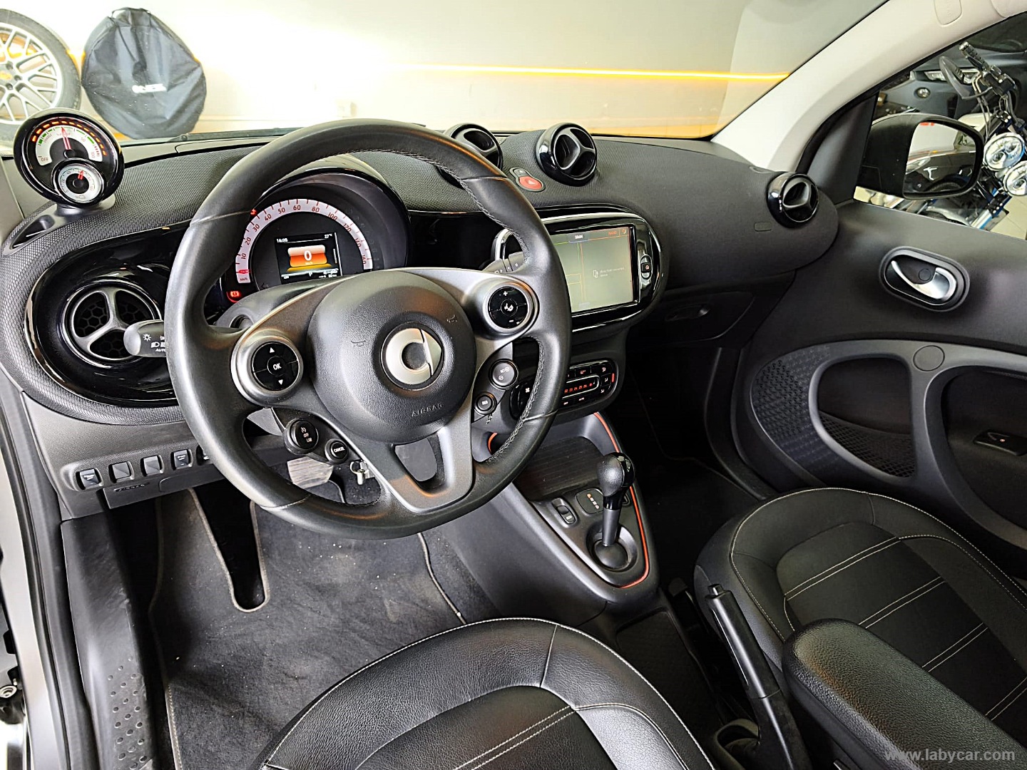 fortwo EQ BRABUS Style 39.000KM - immagine 11