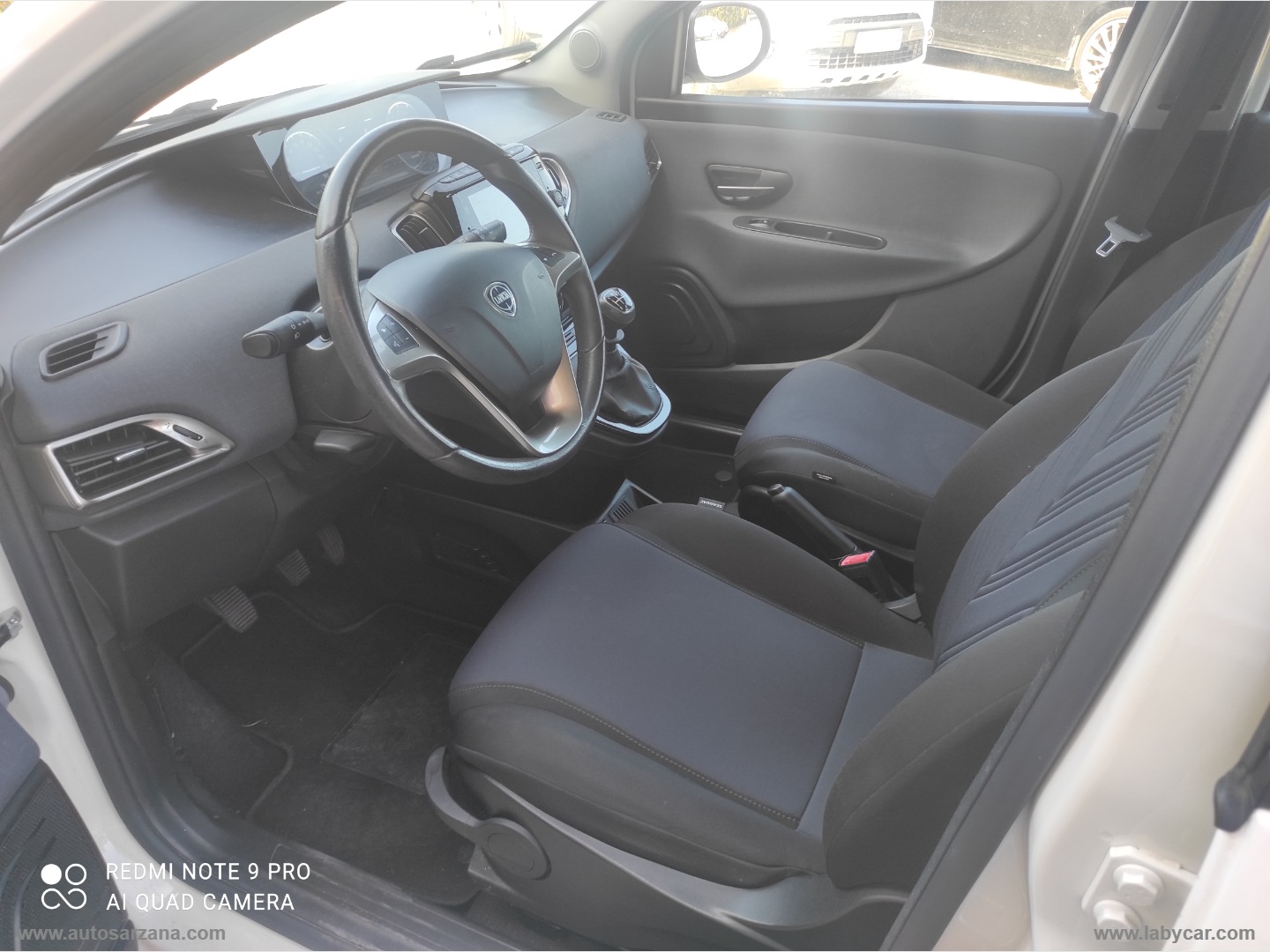 Ypsilon 1.0 FireFly 5p.S&S Hyb. Eco Gold - immagine 11