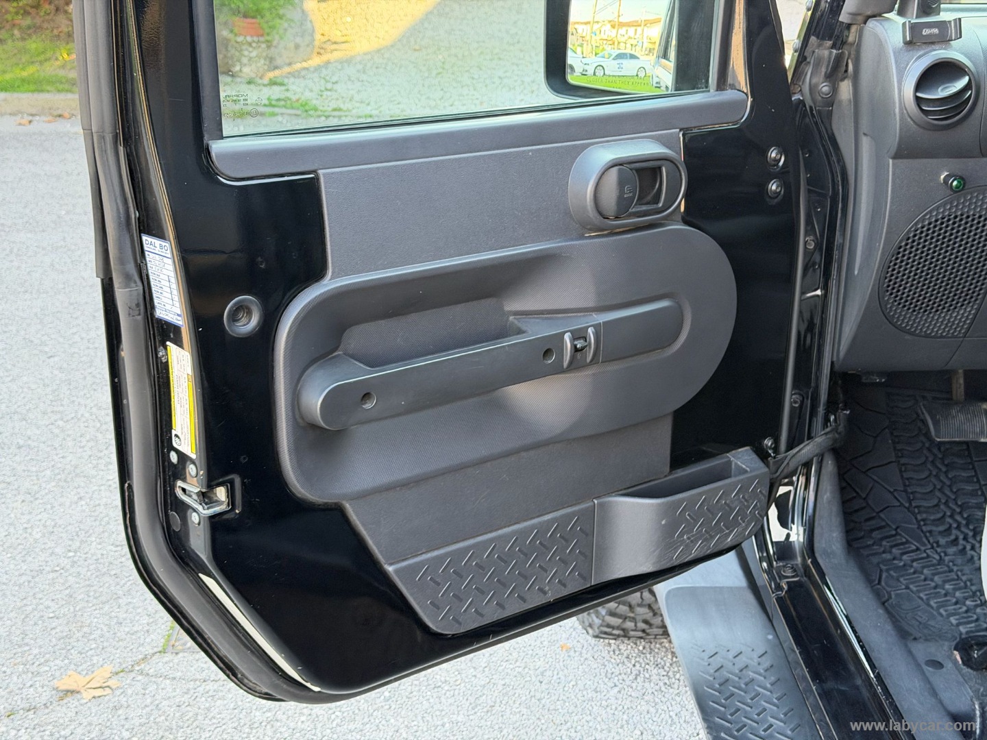 Wrangler 2.8 CRD Sahara Auto 4X4–MOTORE NUOVO - immagine 11