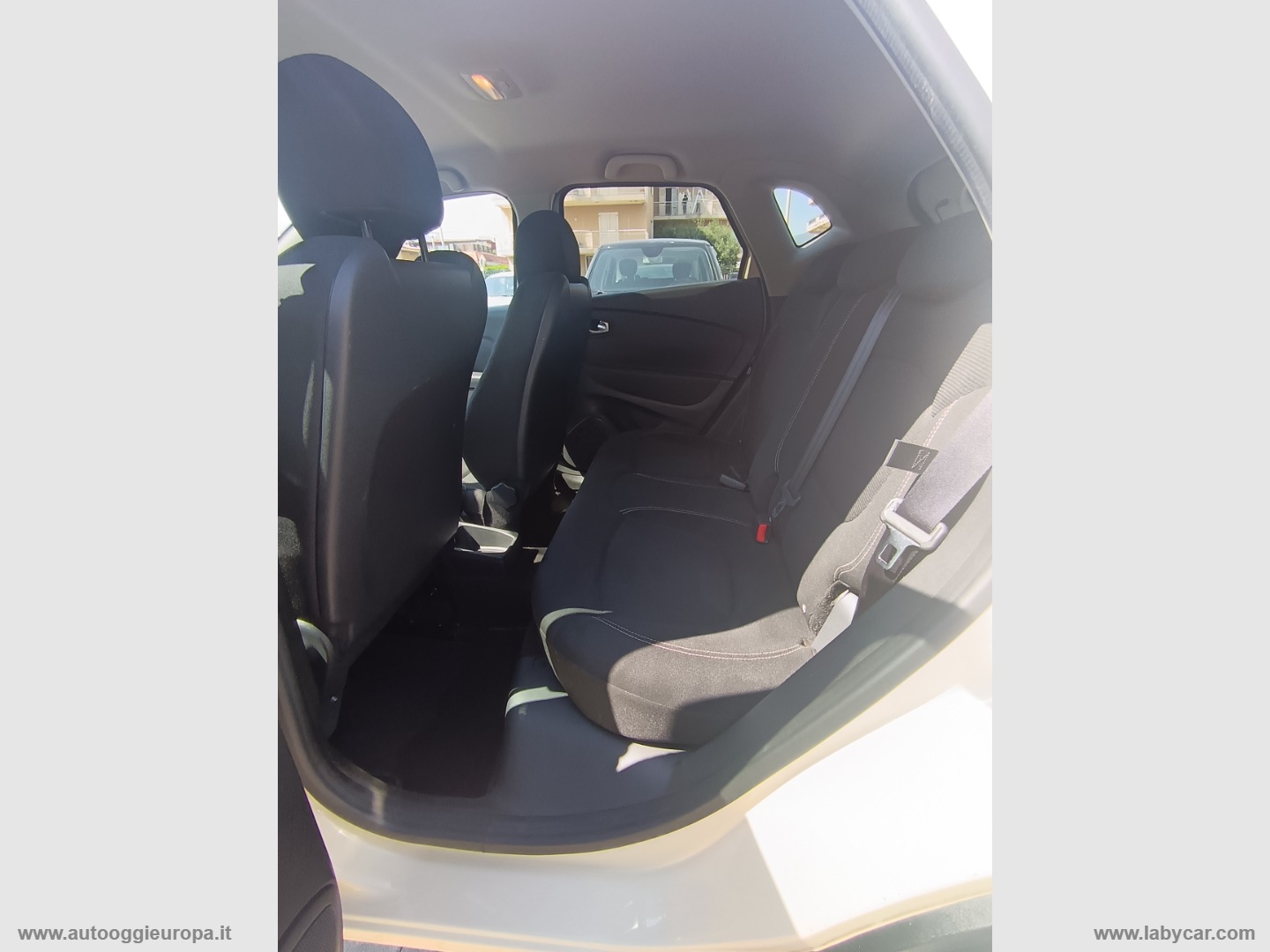 Captur TCe 12V 90 CV Business - immagine 11