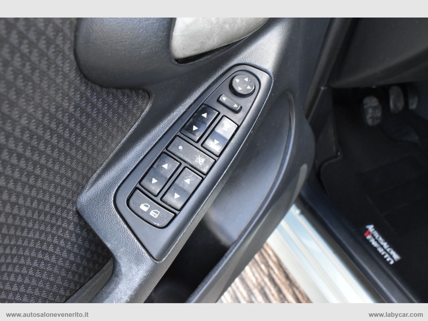 Stilo 1.9 JTD M.W. Dynamic - immagine 11