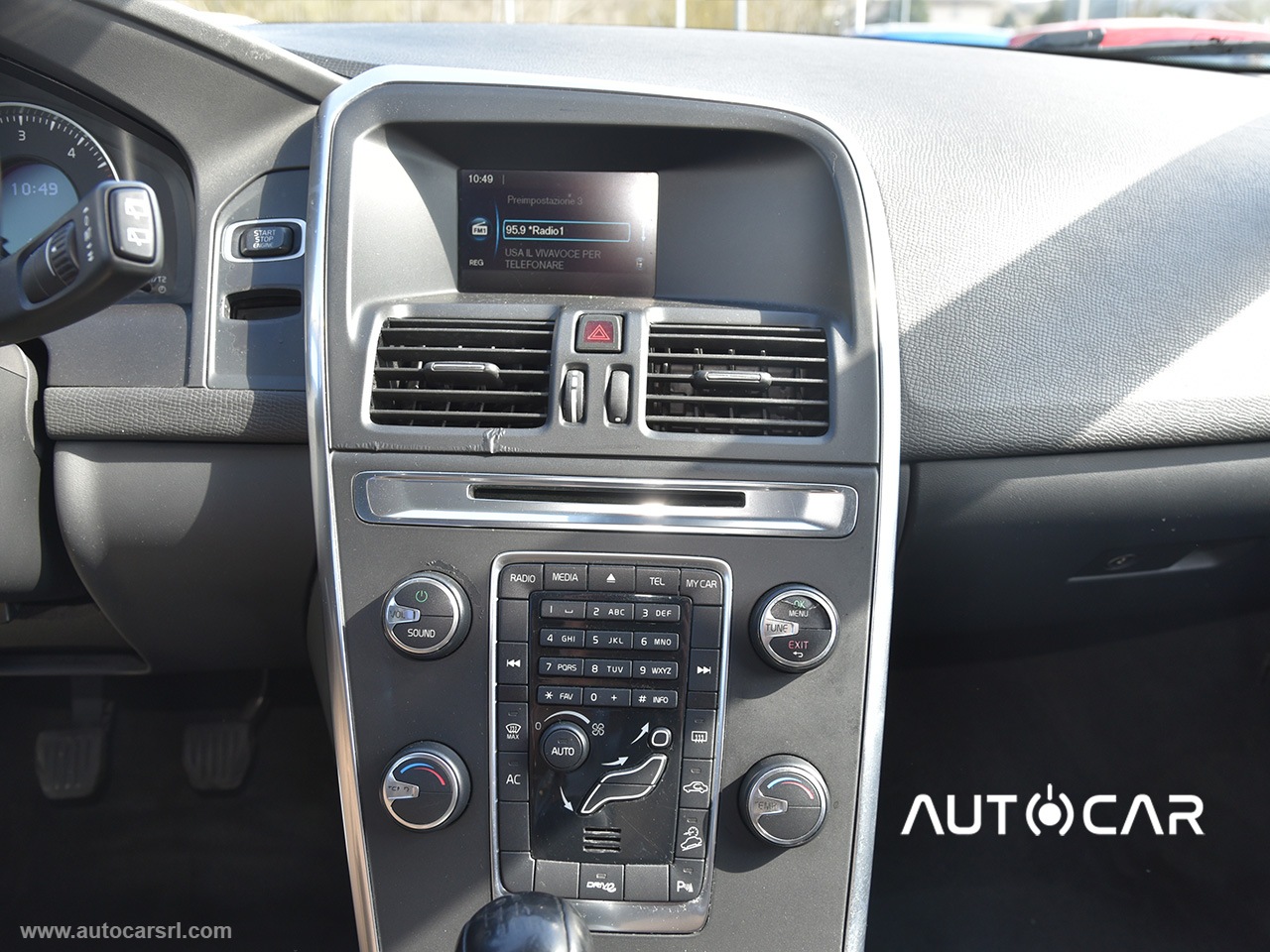 XC60 D4 AWD Momentum - immagine 11