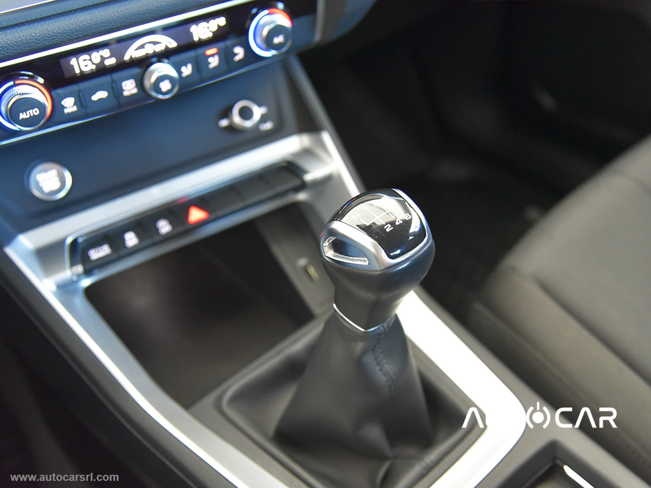 Q3 35 2.0 TDI quattro Business Advanced - immagine 11
