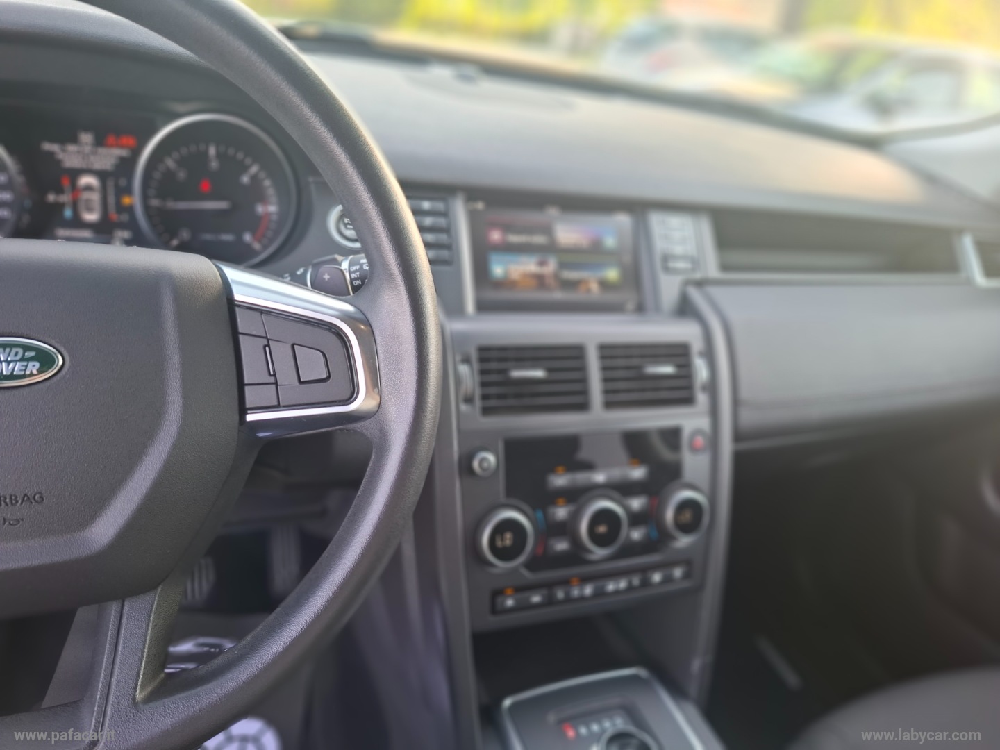 Discovery Sport 2.0 TD4 150 CV Pure - immagine 11