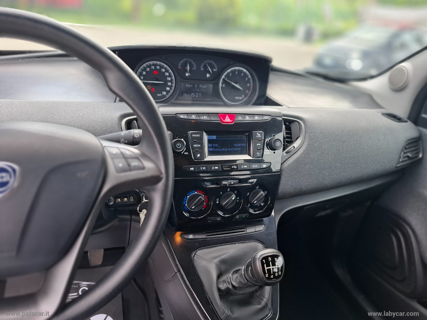 Ypsilon 1.0 FireFly 5p.S&S Hybrid Silver - immagine 11