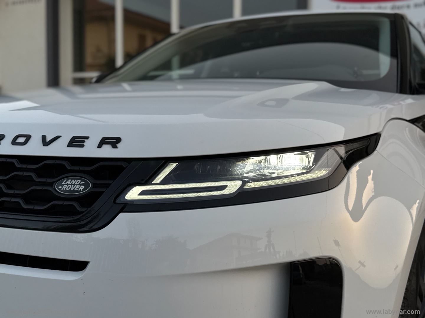 RR Evoque 2.0D I4 163 CV AWD Auto SE - immagine 11