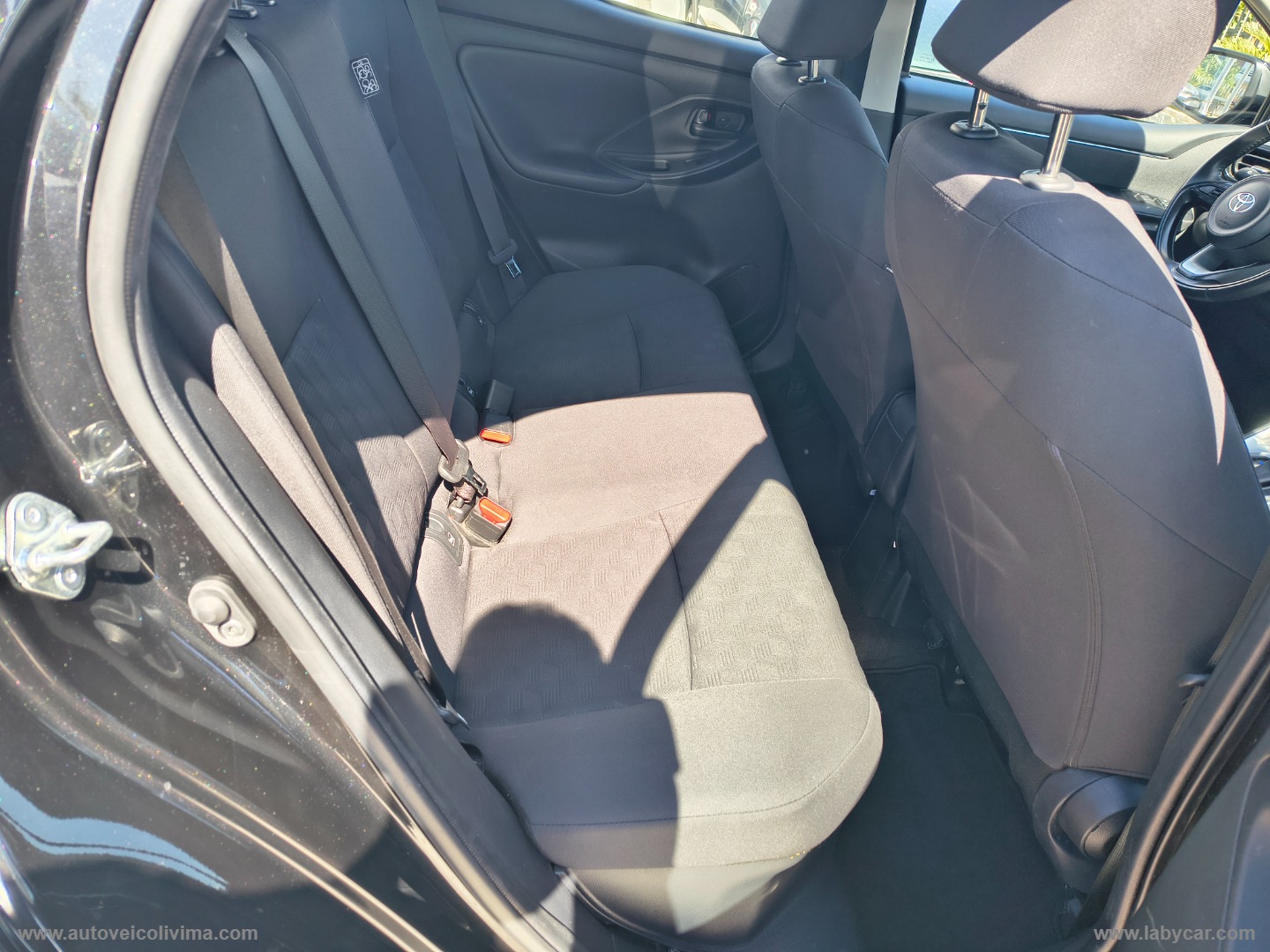 Yaris 1.5 Hybrid 5p. Active - immagine 11