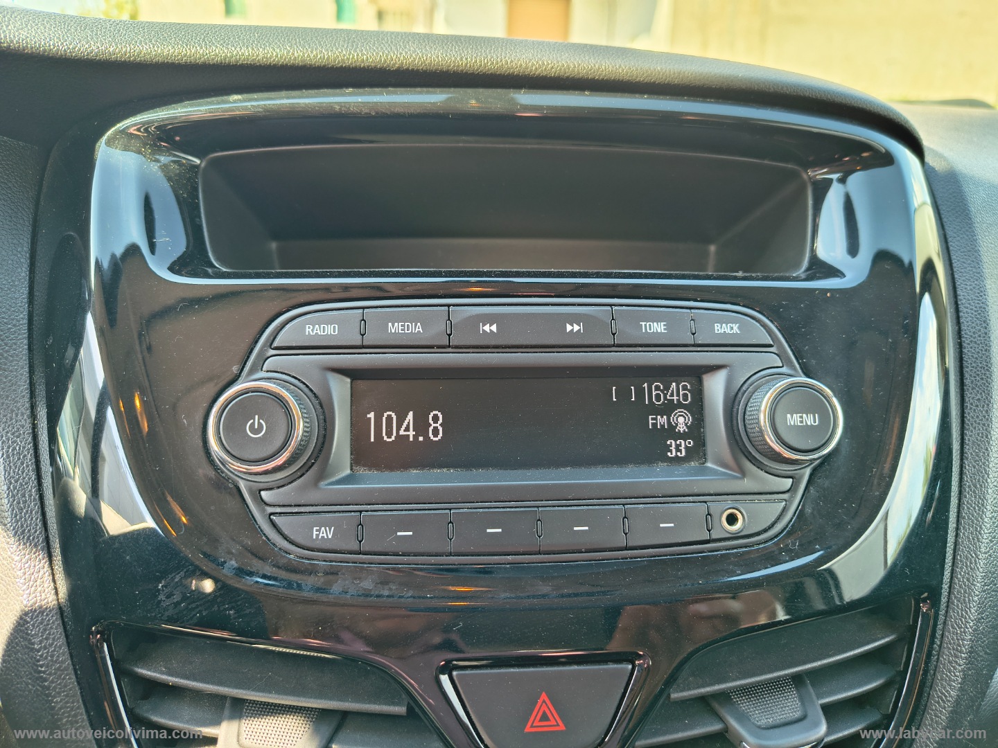 Karl Rocks 1.0 73 CV - immagine 11