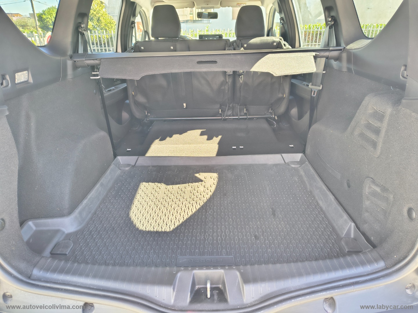 Jogger 1.0 TCe GPL 100CV 5 posti Extreme - immagine 11