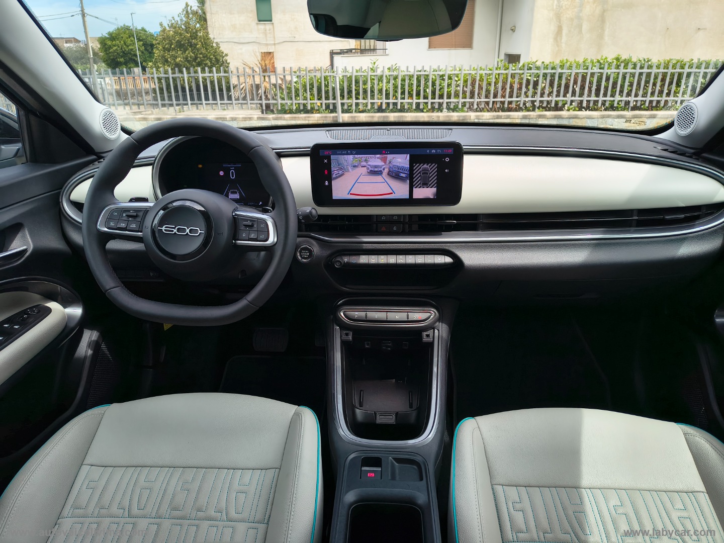 600 Hybrid 110 CV DCT MHEV La Prima - immagine 11