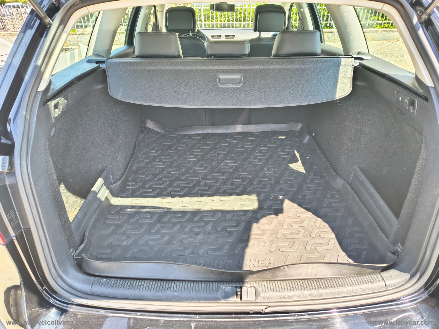 Passat Var. 2.0 TDI Highline BlueM.Tech - immagine 11