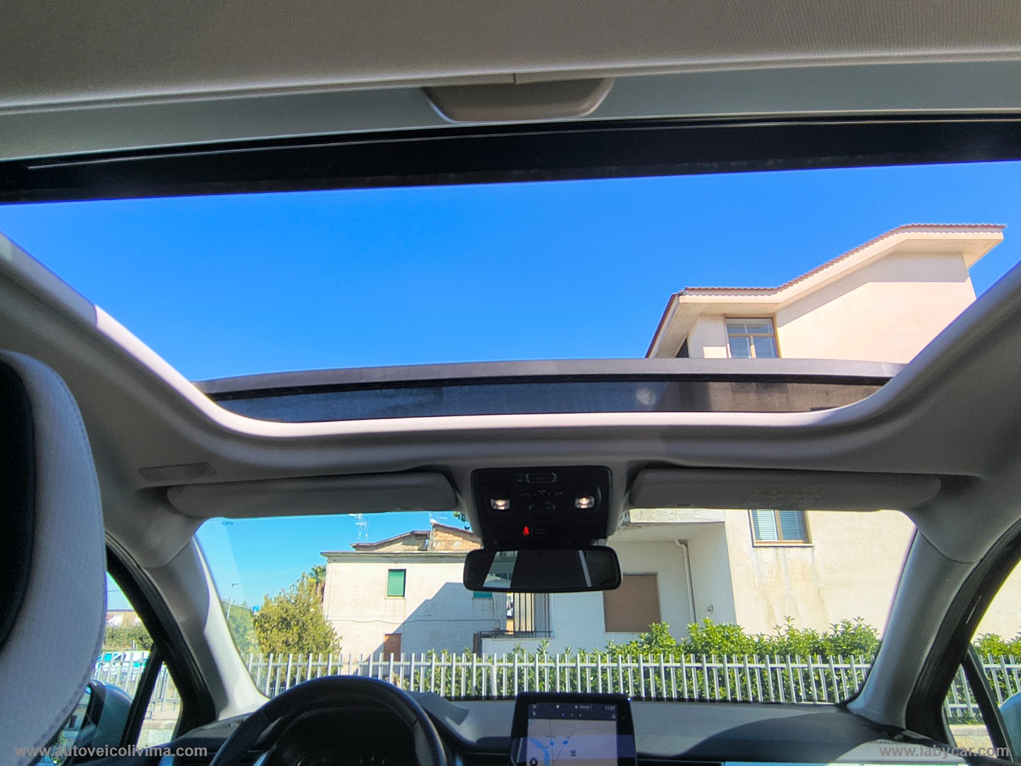 Captur TCe 100 CV GPL Techno TETTO APRIBILE - immagine 11