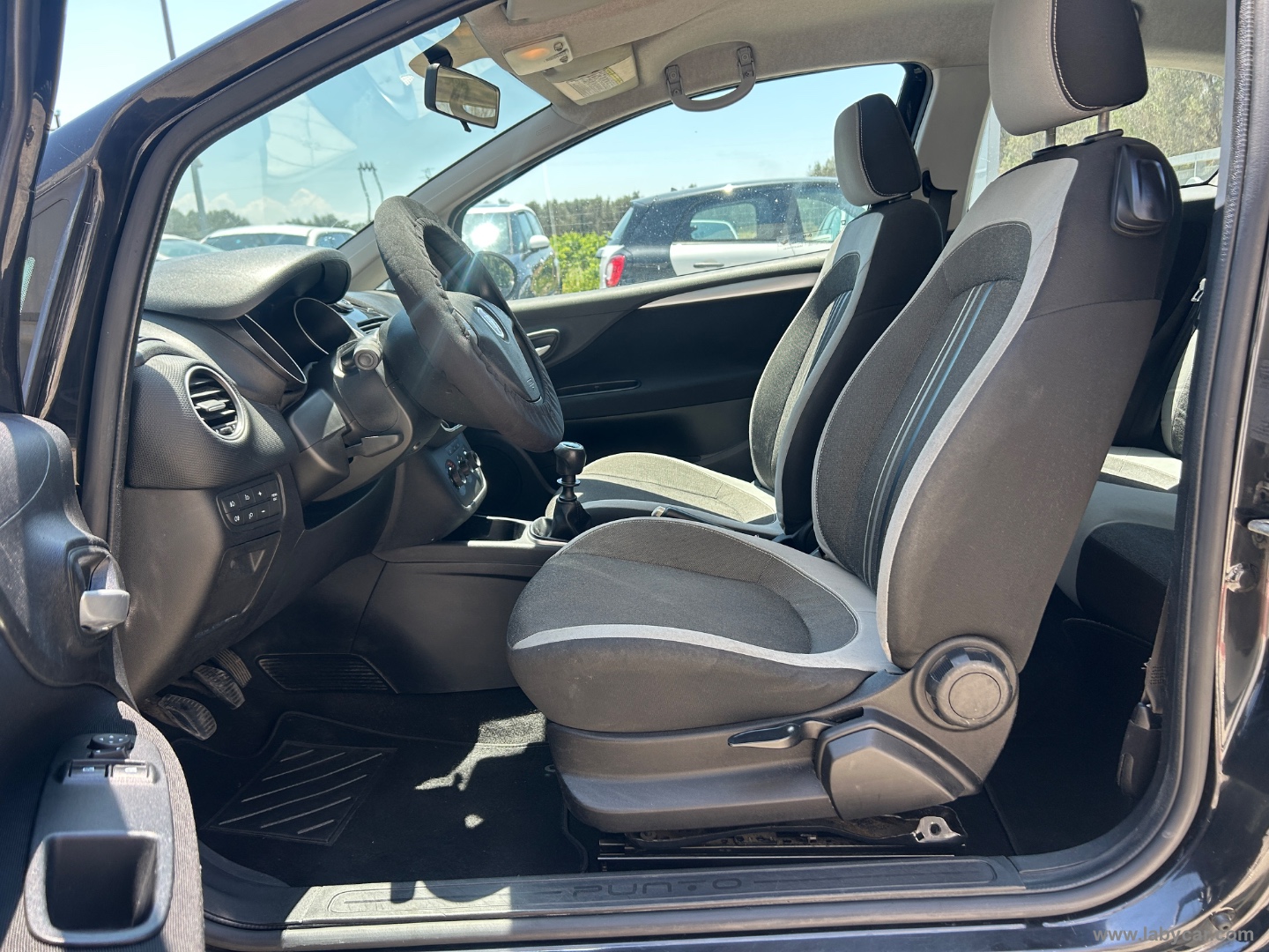 Punto 1.2 8V 3p. Lounge - immagine 11