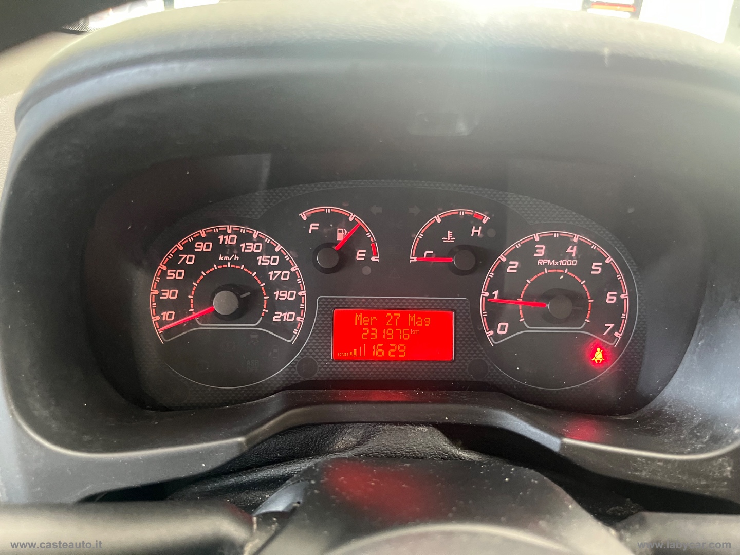 Fiorino 1.4 8V CNG 70CV Cargo SX - immagine 11