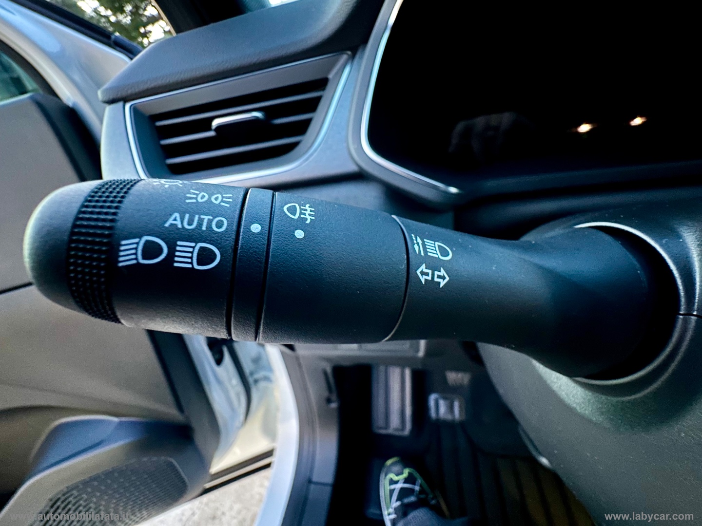 Captur ECO-G 100 CV Techno AZIENDALE KM 3.000 - immagine 11