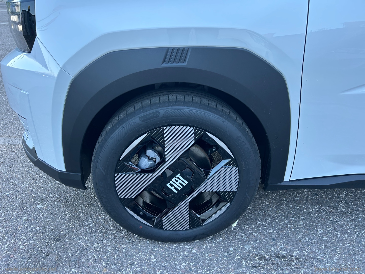 Grande Panda 1.2 Hybrid 110 S&S La Prima - immagine 11