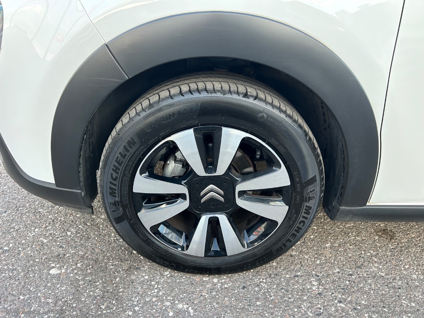 C3 PureTech 83 S&S Shine VERNICE BICOLORE - BIANCO/TETTO NERO - immagine 11