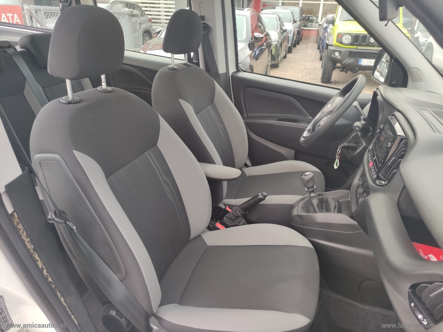 Doblò 1.6 MJT 120 PL Combi Maxi Loun. TETTO ALTO CON PEDANA POST. PER OSPITI DISABILI - immagine 11
