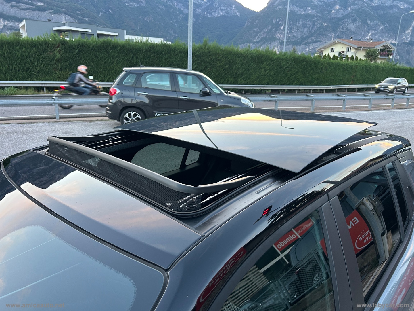 Avenger 1.2 Turbo 110CV e-Hybr. Summit VERNICE BICOLORE GRIGIO GRANITE/TETTO NERO - immagine 11